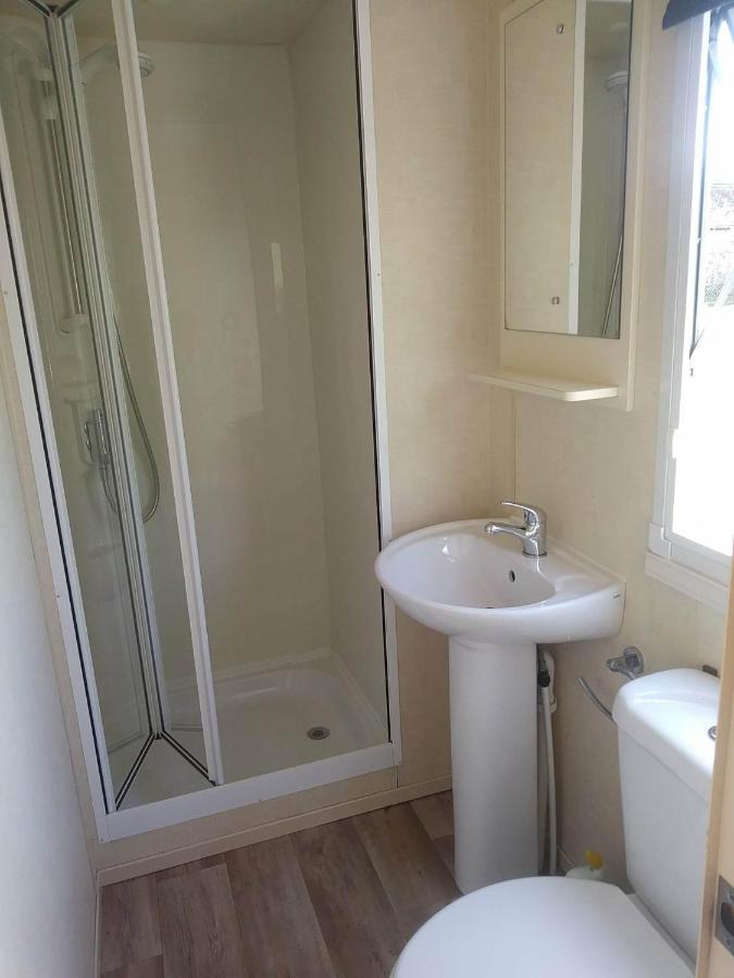 Apartamento Rose Corner Axminster Exterior foto